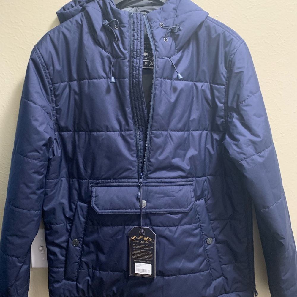 United By Blue, Men’s Bison Popover. Midnight Blue, Bisonshield insulated, NWT